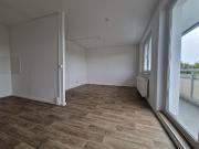 Großzügige Wohnung mit praktischem Durchgangszimmer –...