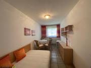 Großzügige, zentrale 3 Zimmer Wohnung mit Einzelgarage...