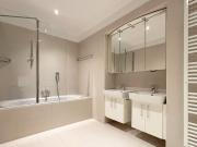 GROSSZÜGIGER ALTBAU BEIM SERVITENVIERTEL!