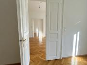 Großzügiger Altbau im Herz Jesu Viertel!