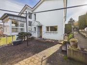 Grosszügiges 5.5 Zimmer Reihenhaus in ruhiger Hanglage