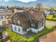 Grosszügiges 8.5 Zimmer Einfamilienhaus mit viel Platz...