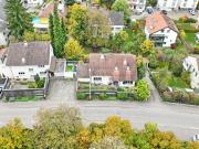 grosszügiges Einfamilienhaus / Bauland