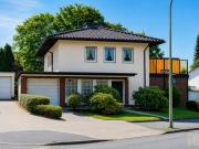 Großzügiges Einfamilienhaus in Massivbauweise – 184 m²...
