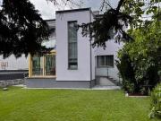 GROSSZÜGIGES EINFAMILIENHAUS IN RUHELAGE GROSSZÜGIGES EINFAMILIENHAUS IN RUHELAGE