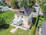 Großzügiges Einfamilienhaus mit großem Garten und...