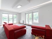 Großzügiges Einfamilienhaus mit großem Garten und...
