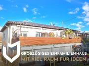 GROßZÜGIGES EINFAMILIENHAUS MIT VIEL RAUM FÜR IDEEN