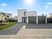 Grosszügiges Einfamilienhaus mit vielen Möglichkeiten in...