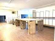 Grosszügiges Gewerbe mit vielen Extras