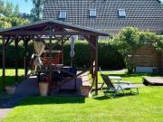 Großzügiges Haus mit Einliegerwohnung, Garten und Pool... Großzügiges Haus mit Einliegerwohnung, Garten und Pool...