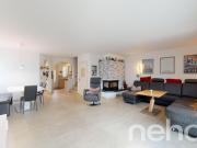 Grosszügiges, lichtdurchflutetes Reiheneckhaus in...