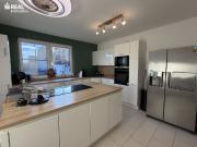 großzügiges, modernisiertes Einfamilienhaus mit Swimming...