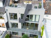 grosszügiges, nachhaltig kernsaniertes Gebäudeensemble...