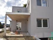 Großzügiges, sonniges Einfamilienhaus mit 80m² Dachterrasse