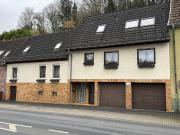 Großzügiges Wohnhaus mit 184 m² & 2 Garagen in...