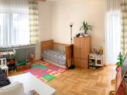 Großzügiges Wohnhaus mit Potenzial auf 860 m² Grundstück Großzügiges Wohnhaus mit Potenzial auf 860 m² Grundstück