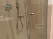 Großzügiges Zimmer mit Bad in zentraler Mitte Lage