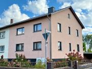 Großzügiges Zweifamilienhaus mit Traumgarten – ideal für...