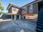 GROUND FLOOR 1BR APARTMENT FULLY FURNISHED