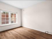 Ground Floor Apartment Opposite Fawkner Park in...