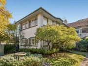 Ground floor Art Deco sanctuary with contemporary appeal