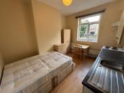 Ground Floor Bedsit Homerton Station