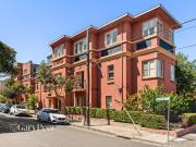 Ground floor Deco oasis with private courtyard
