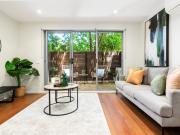 Ground Floor Delight with Courtyard