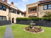Ground Floor Garden Setting Art Deco