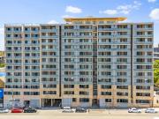 Ground floor, Prime location, Minutes Walk To Station...