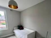 Grove Footpath, London, KT1 2TR, United Kingdom | 2 bed...