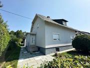 GRÜN. GROSSZÜGIG. VIELSEITIG. Einfamilienhaus mit...