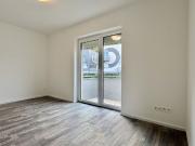 GRÜNBLICK: Sonnige 4 Zimmer Wohnung mit 4 Balkonen und...