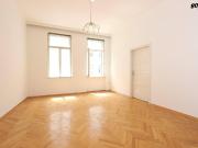 Gründerzeit Flair trifft Top Lage – 2,5 Zimmer in...