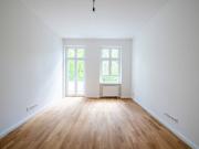 Gründerzeit Perle in Steglitz: 2 Zimmer mit Sonnenbalkon...