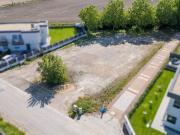 Grundstück B aufgeschlossen Baubewilligt