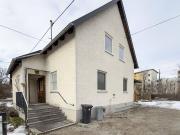 Grundstück in zentraler Lage – Bestandsgebäude mit...