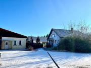 Grundstück mit zwei Häusern und einer Halle +...