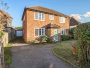 Guildford Road, Lightwater GU18, 4 bed detached house to...