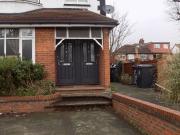 Gunnersbury Lane, Acton W3, 2 bed flat to rent, £2,200...