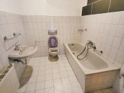 Günstige 2 Raum EG Wohnung in Randlage zu vermieten