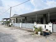 Gunung Rapat Ampang Ipoh Single Storey House Nearby a Field