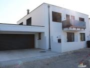 Gut gelegenes Einfamilienhaus / Villa in Schwadorf