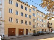 Bastiengasse 15: 3 Zimmer DG Wohnung mit separater Küche...