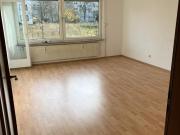 Gut geschnittene 3 Zimmer Wohnung mit Garten, EBK &...