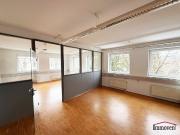 UNBEFRISTET Gut geschnittenes Büro nahe dem...
