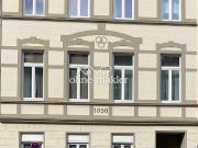 Gutgeschnittene Etagenwohnung mit hohen Räumen