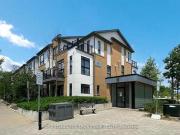 H212 90 Canon Jackson Drive, Toronto, ON, M6M 0C1...