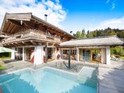 POOL TIEFGARAGE LIFT Die heilige Dreifaltigkeit von...